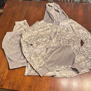 Vera Wang Gray Lace Hoodie and Jogger pajama 2 pc velour Set